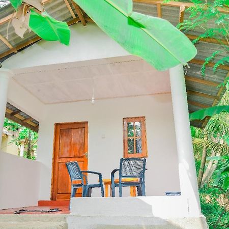 Pradeepa House Apartamento Unawatuna Exterior foto