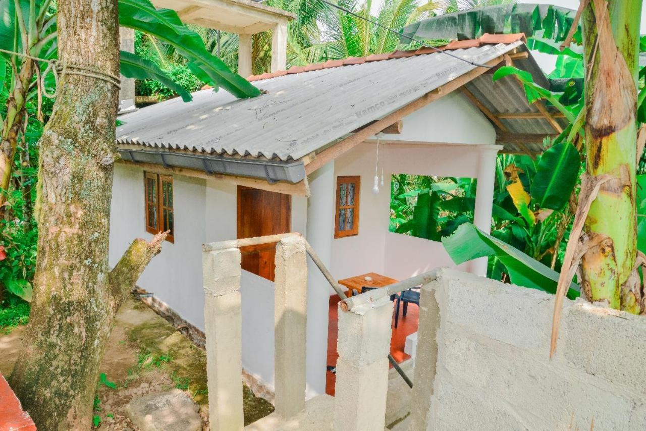 Pradeepa House Apartamento Unawatuna Exterior foto