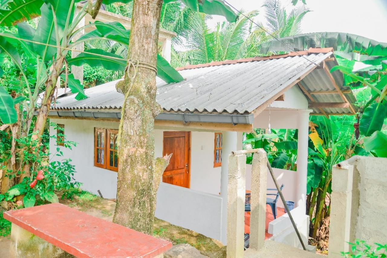 Pradeepa House Apartamento Unawatuna Exterior foto
